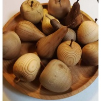 Etnološka darila Ročno izdelano sadje iz različnih vrst lesa