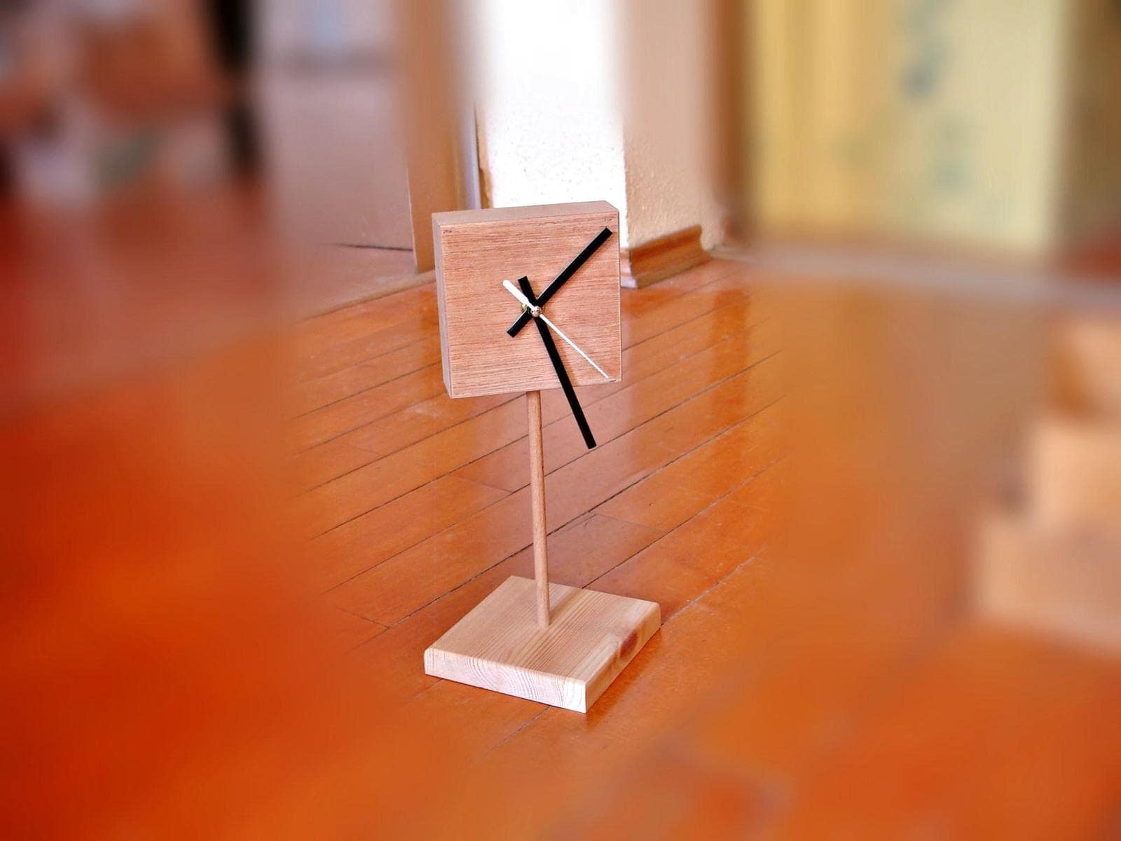 Designers products Wooden clock Loli C’lock