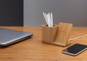Desktop Calgary bamboo 5W wireless charger with pen holder
